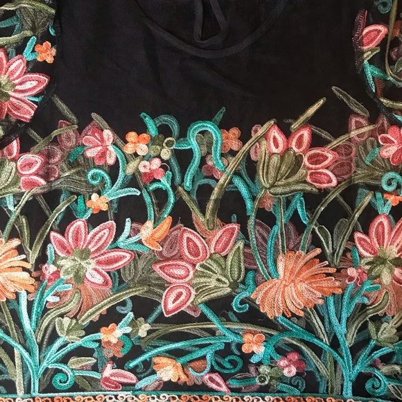 1 LEFT!Beautiful multicolored Embroidered Mesh Top - Picture 3 of 6